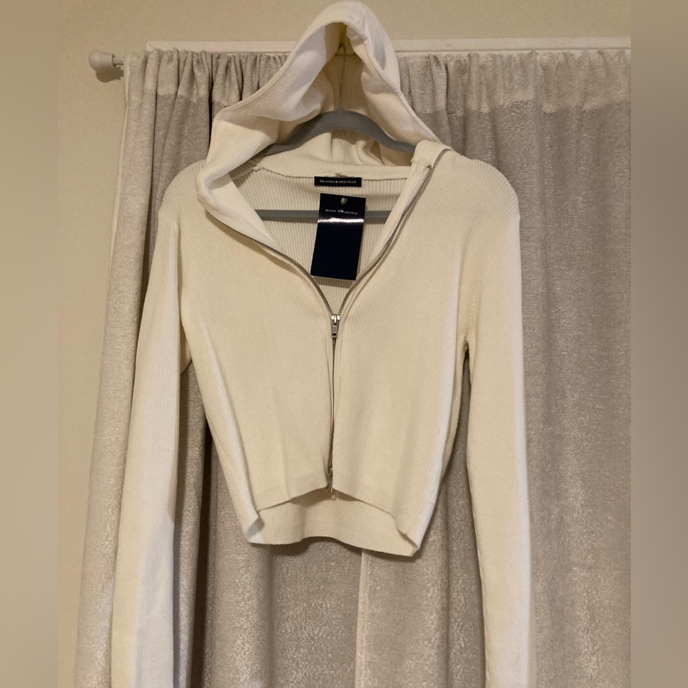 New brandy Melville zip up hoodie thin sweater